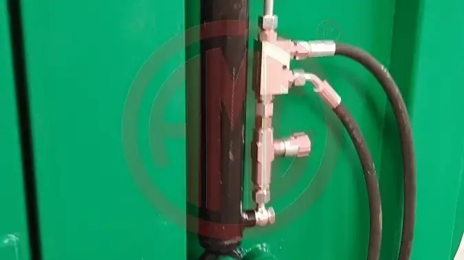 Grafik Nummer 2, Produktname: 10 m3 | L: 5.5 spantenlos Abrollcontainer.mit hydrl. Pendelklappe