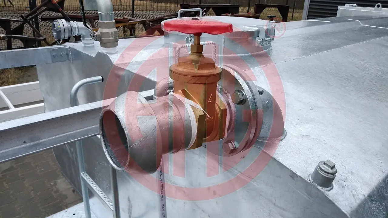 Grafik Nummer 17, Produktname: 11 000 Liter Wassetank verzinkt