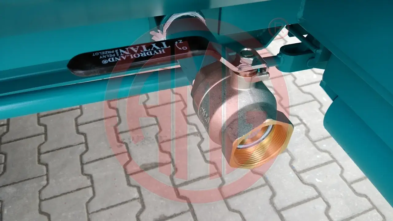 Grafik Nummer 5, Produktname: 38 m3 | L:7.0 Pendelklappe und Zahnstangendach